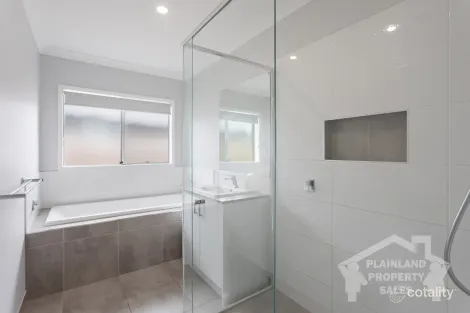 Property photo of 5 Darling Circuit Plainland QLD 4341