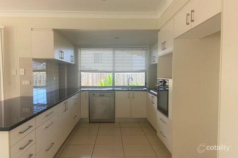 Property photo of 3/8 Fourth Avenue Labrador QLD 4215