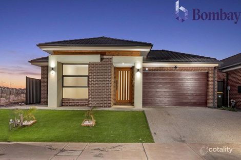 Property photo of 14 Tuxworth Drive Kalkallo VIC 3064