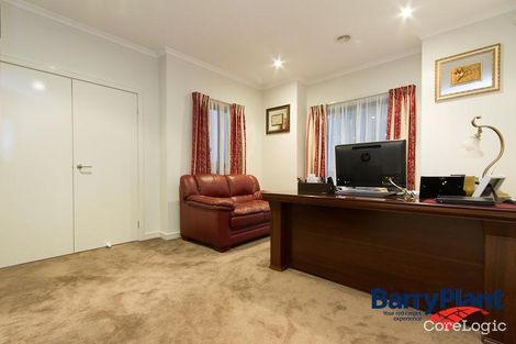 Property photo of 3 Yorkshire Drive Cranbourne North VIC 3977