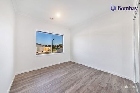 Property photo of 4 Hidden Close Mickleham VIC 3064