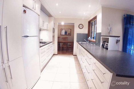 Property photo of 15 Franklin Court Jerrabomberra NSW 2619
