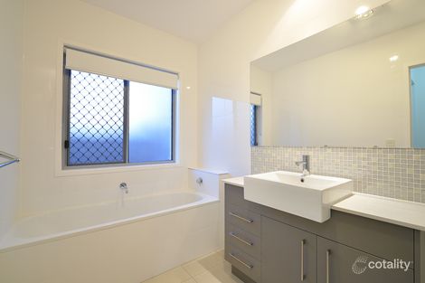 Property photo of 79 Koowin Drive Kirkwood QLD 4680