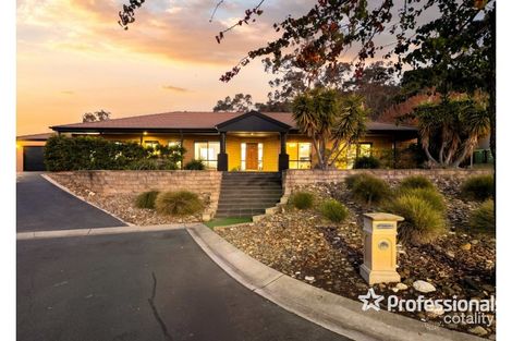 Property photo of 2 Madden Place West Wodonga VIC 3690