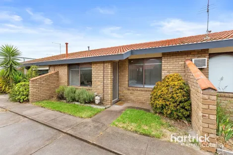 11/8-12 BAINBRIDGE AVE, SEAFORD, VIC 3198