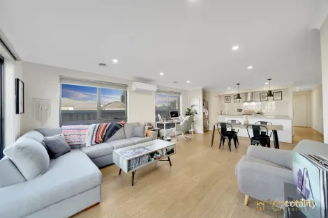 Property photo of 9 Aporum Avenue Wyndham Vale VIC 3024