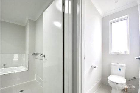 64 Strinesdale Bvd, Aveley, WA 6069