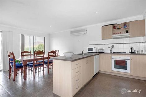 Property photo of 8 Featherhead Way Harkness VIC 3337