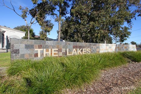 Property photo of 6 Lakeside Boulevard Rowville VIC 3178