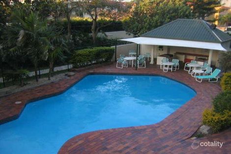 4/121 Surf Pde, Broadbeach, QLD 4218