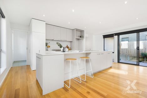 Property photo of 19 Magenta Court Mount Waverley VIC 3149