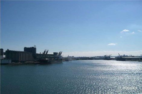 501/5-7 Honeysuckle Dr, Newcastle, NSW 2300