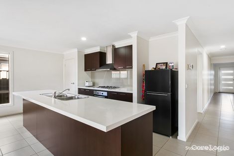 Property photo of 10 Shorey Place Cranbourne West VIC 3977
