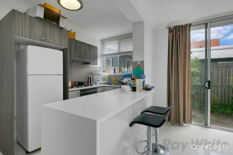 Property photo of 2/257 Hawken Drive St Lucia QLD 4067