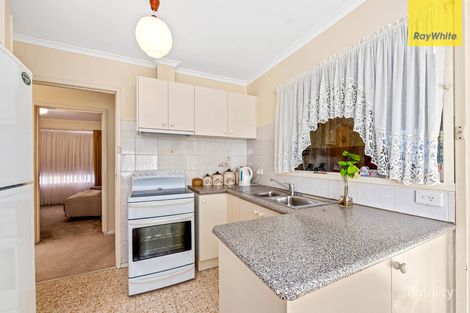 Property photo of 14 Stradbroke Drive St Albans VIC 3021