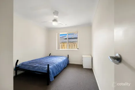 Property photo of 15 Bowerbird Crescent Dakabin QLD 4503