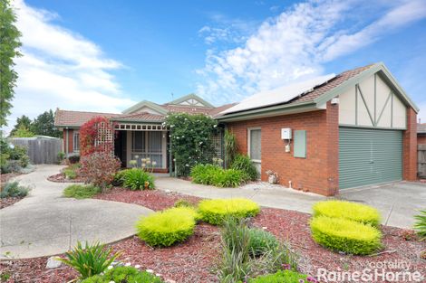 Property photo of 12 Nixon Court Roxburgh Park VIC 3064