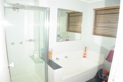 Property photo of 33 Hobbs Crescent Toormina NSW 2452