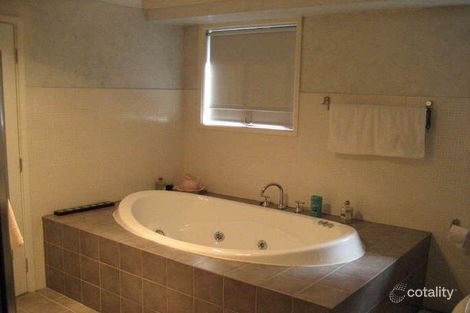 Property photo of 37 Aylesbury Crescent Chipping Norton NSW 2170