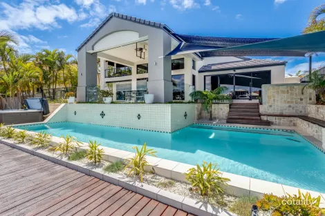 Property photo of 10 Palmer Court Newport QLD 4020