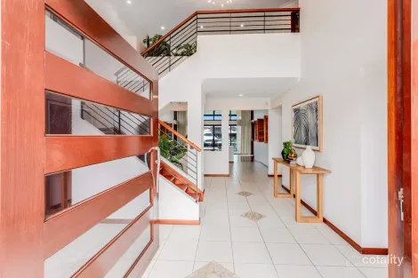 Property photo of 10 Palmer Court Newport QLD 4020