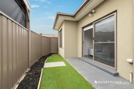 Property photo of 46 Yellow Brick Road Doreen VIC 3754