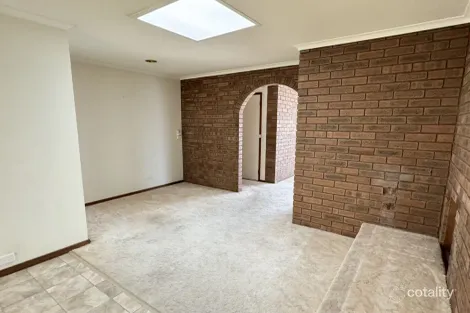Property photo of 10 Coster Circle Traralgon VIC 3844