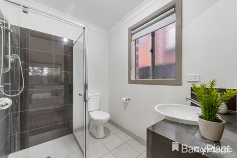 Property photo of 27 Pembroke Crescent Derrimut VIC 3026