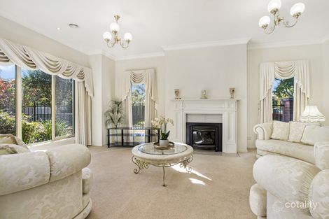 Property photo of 9 St Michaels Place Lake Gardens VIC 3355