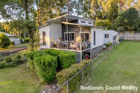 Property photo of 2 Melaleuca Drive Lamb Island QLD 4184