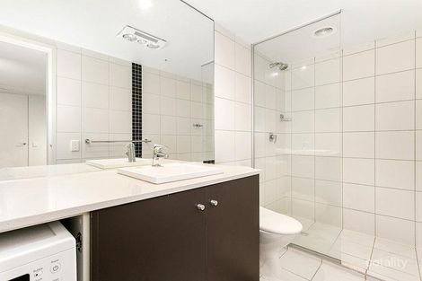 Property photo of 1710/83 Queens Road Melbourne VIC 3004