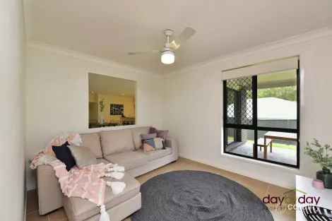 Property photo of 35 Hideaway Circuit Fletcher NSW 2287