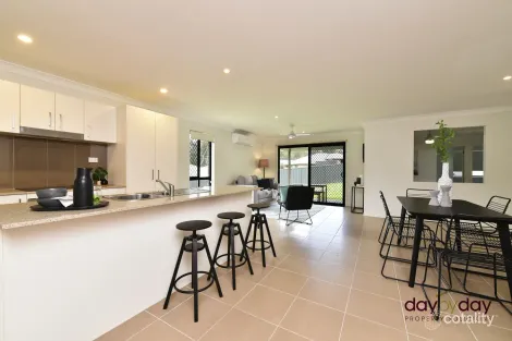Property photo of 35 Hideaway Circuit Fletcher NSW 2287