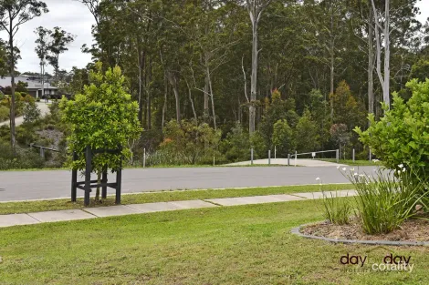 Property photo of 35 Hideaway Circuit Fletcher NSW 2287