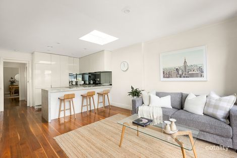 Property photo of 6 Langwells Parade Northcote VIC 3070