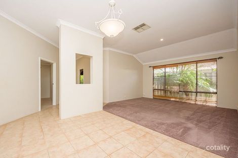 Property photo of 39 East Road Hocking WA 6065
