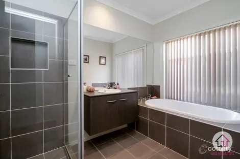 Property photo of 64 St Andrews Close Wallan VIC 3756