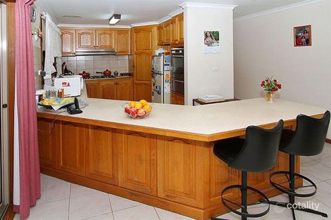 Property photo of 11 Medlar Court Mill Park VIC 3082