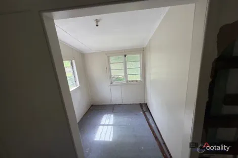 Property photo of 46 Gordon Lane Walterhall QLD 4714
