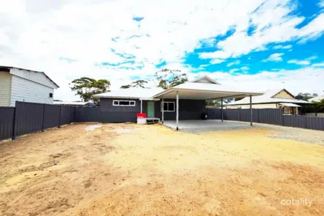 13 Berkshire Valley Rd, Moora, WA 6510