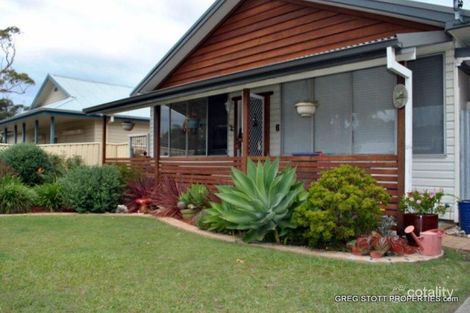6 Lukela Ave, Budgewoi, NSW 2262