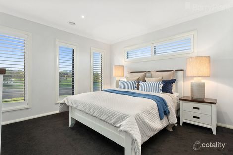 Property photo of 38 Westringia Way Officer VIC 3809