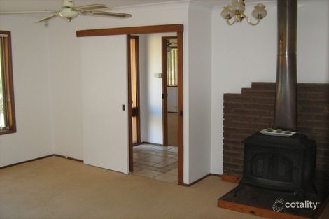 Property photo of 13 Cheeryble Place Ambarvale NSW 2560