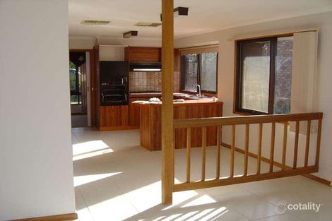 Property photo of 17 The Circuit Gladstone Park VIC 3043