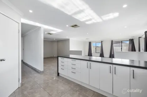 Property photo of 15 Citrus Road Canning Vale WA 6155