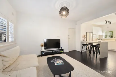 Property photo of 1/17 Moore Road Freshwater NSW 2096