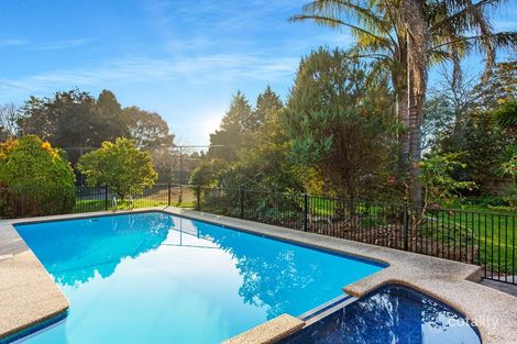 Property photo of 10 Bright Crescent Mount Eliza VIC 3930