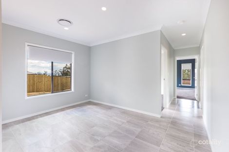 Property photo of 9 Soho Drive Deebing Heights QLD 4306