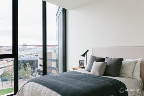 Property photo of 402/9 Waterside Place Docklands VIC 3008