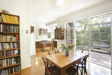 Property photo of 27 The Boulevard Ivanhoe VIC 3079